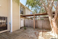 9855 Siegen Ln, Unit 3 in Baton Rouge, LA - Building Photo - Building Photo