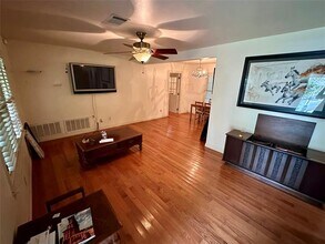 916 Emery St in Denton, TX - Building Photo - Building Photo