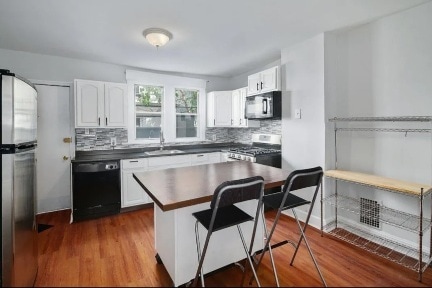 property at 1333 S Mole St