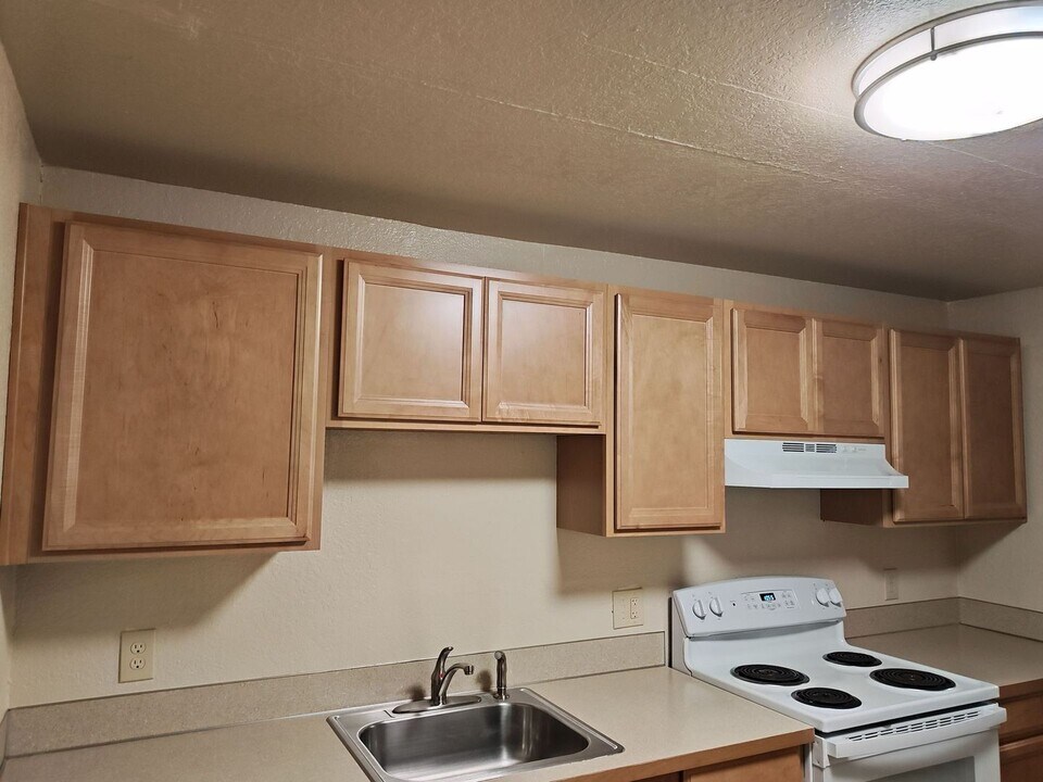 1321 N 26th St in Mount Vernon, WA - Building Photo