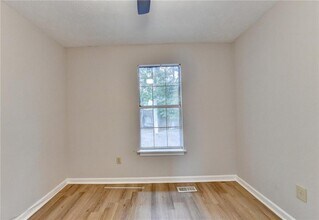2115 Glynmoore Dr in Lawrenceville, GA - Building Photo - Building Photo