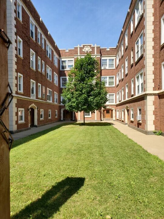 4410 N Winchester Ave in Chicago, IL - Building Photo