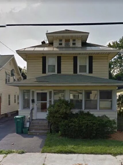 1057 Palmer Ave, Unit Second Floor in Schenectady, NY - Foto de edificio