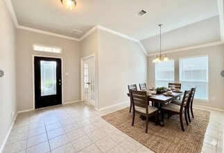 5018 Victory Shores Ln in Rosharon, TX - Foto de edificio - Building Photo