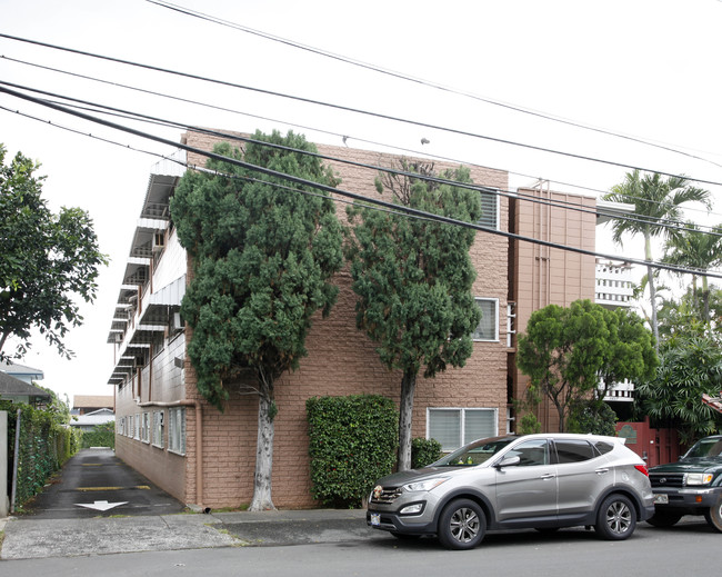 Alexander Gardens in Honolulu, HI - Foto de edificio - Building Photo