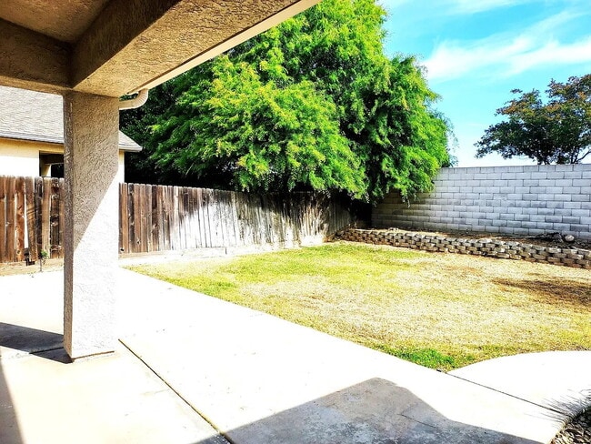 property at 6508 N Lodi Ave