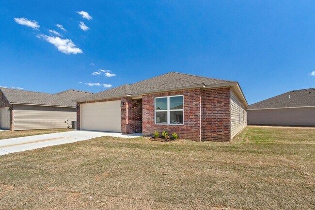 2109 E Fennec St in Siloam Springs, AR - Building Photo - Building Photo