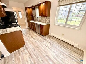 9 Tara Dr in Brookfield, CT - Building Photo - Building Photo
