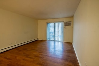 866 Crimson Ct in Prospect Heights, IL - Building Photo - Building Photo