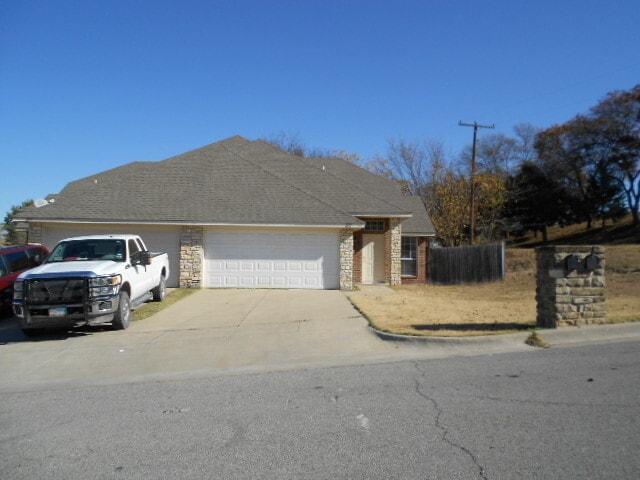 property at 202 Rentz Pl Cir