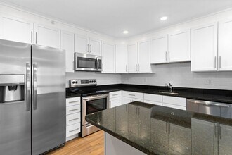 Third and Central Place in Dover, NH - Foto de edificio - Interior Photo