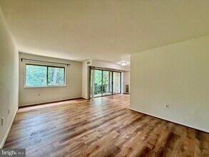 12204 Braxfield Ct in Rockville, MD - Building Photo - Building Photo