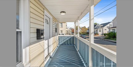 29 Levinson Ave in South River, NJ - Foto de edificio - Building Photo