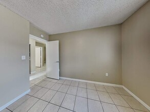 3568 W 72nd St in Hialeah, FL - Building Photo - Building Photo