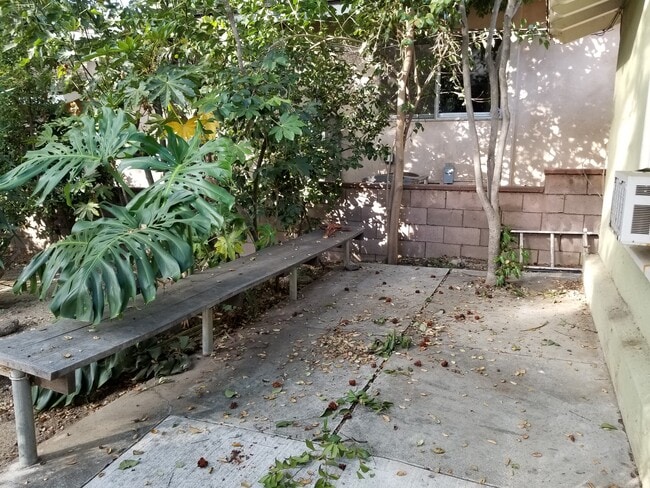 1333 Verdugo Blvd, Unit Guesthouse in La Cañada Flintridge, CA - Building Photo - Building Photo