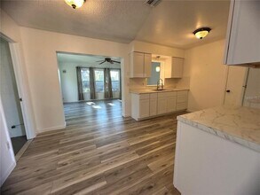 809 Florida Pkwy in Kissimmee, FL - Building Photo - Building Photo