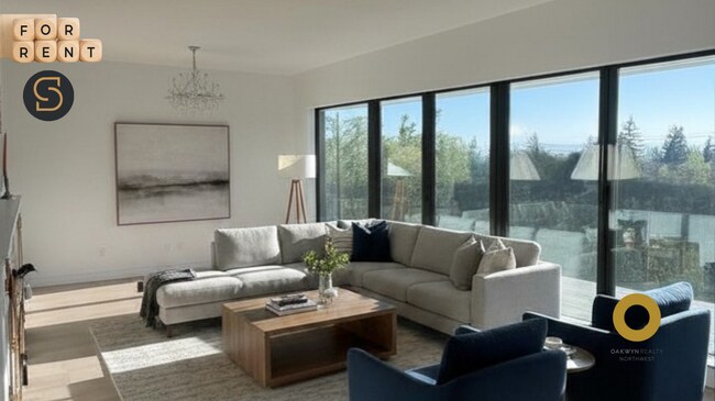 3835 Dalkeith Dr in North Vancouver, BC - Building Photo - Building Photo
