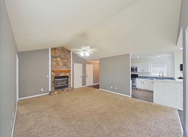 7245 Beaver Run Dr in Fayetteville, NC - Building Photo - Building Photo