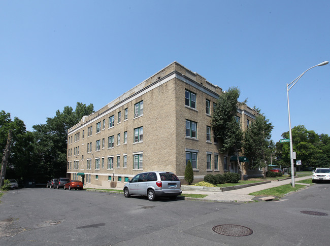 359 W Main St