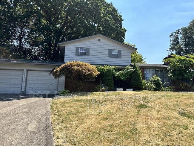 property at 1458 Greenwood Dr NE