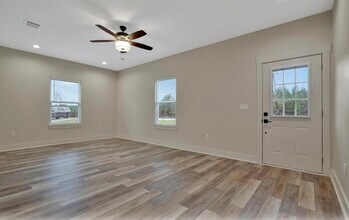 255 Old Israel Rd in Livingston, TX - Building Photo - Building Photo
