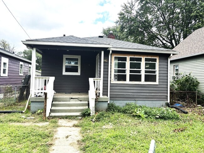 property at 723 N Somerset Ave