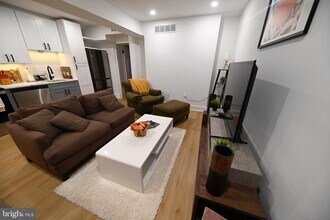 1230 Penn St NE in Washington, DC - Building Photo - Building Photo