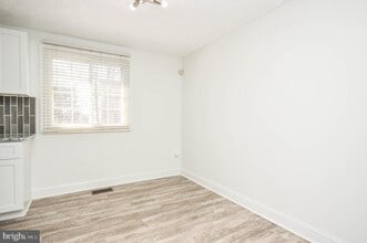 14550 Farmcrest Pl in Silver Spring, MD - Building Photo - Building Photo