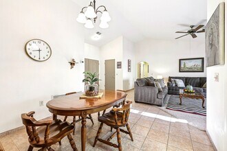 3013 Sungold Dr in Las Vegas, NV - Building Photo - Building Photo