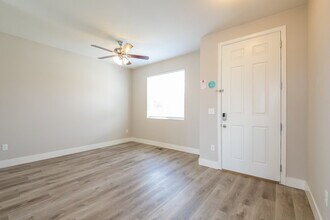 7330 S Old Hammer Way in Aurora, CO - Building Photo - Building Photo