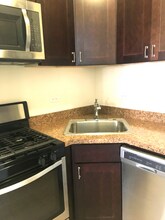 2351 W Wilson Ave in Chicago, IL - Building Photo - Building Photo