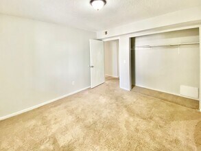 1208 Bush River Rd in Columbia, SC - Building Photo - Building Photo