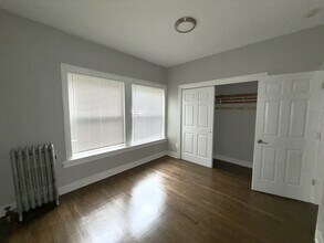 3355 W Sunnyside Ave in Chicago, IL - Building Photo - Building Photo