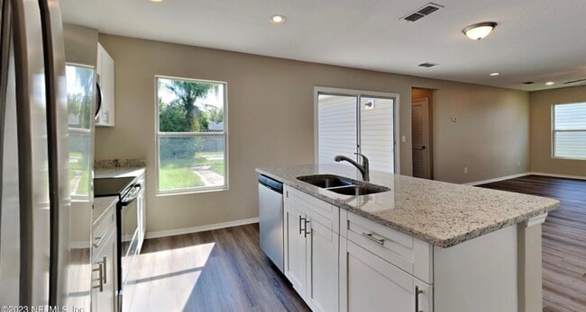 11907 Alexandra Dr in Jacksonville, FL - Building Photo - Building Photo