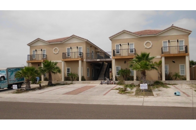 104 E Carolyn St in South Padre Island, TX - Building Photo - Building Photo