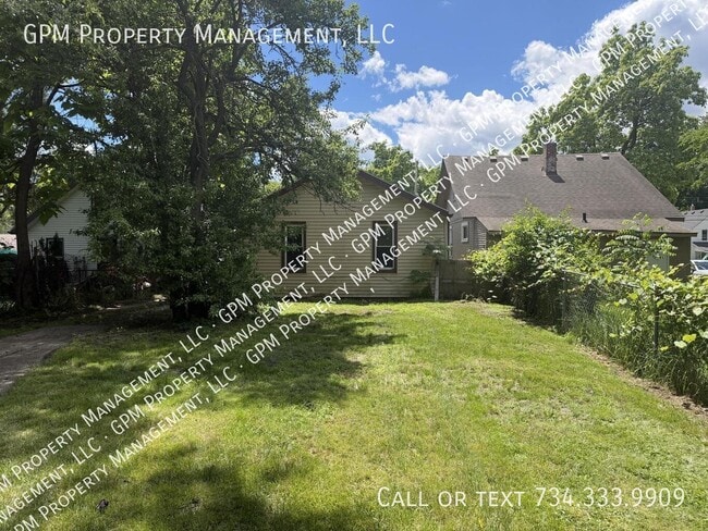 property at 6237 Inkster Rd