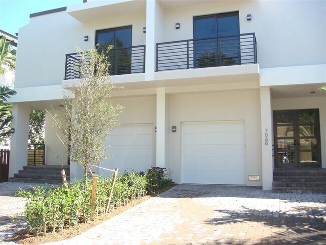 706 SW 9th Terrace in Fort Lauderdale, FL - Building Photo - Building Photo
