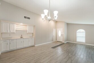 15411 La Loma Dr in Houston, TX - Building Photo - Building Photo