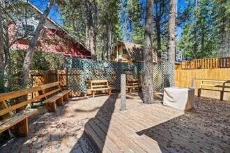 43032 Sunset Dr in Big Bear Lake, CA - Building Photo - Building Photo