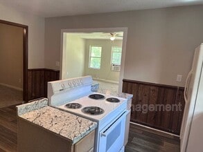 215 N Logan St in Burlington, NC - Building Photo - Building Photo