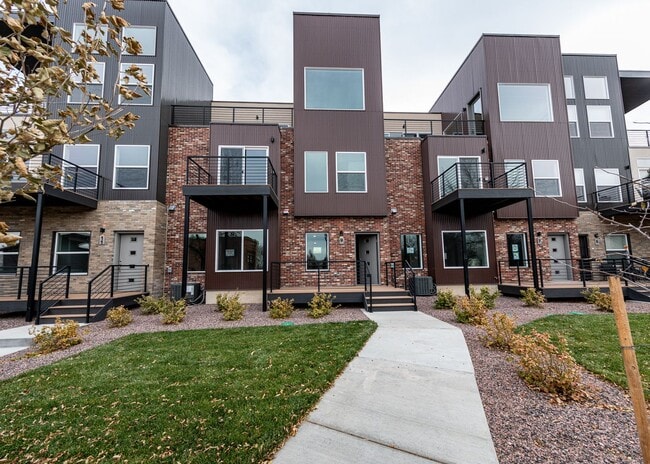 property at 7 E Ramona Ave