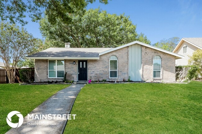 2904 Chancellor Dr