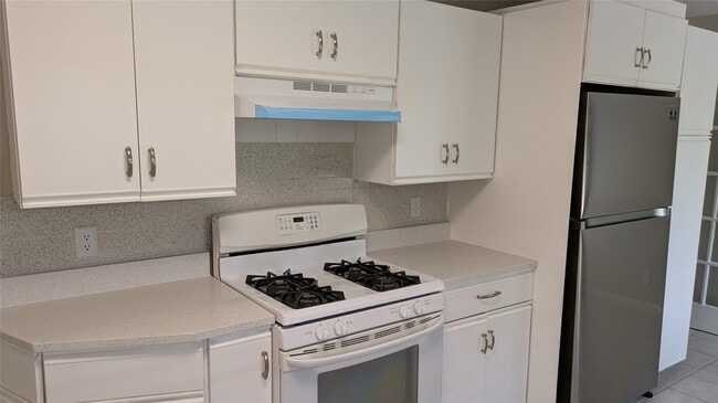 property at 5303 Evergreen St