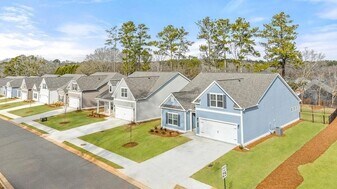 488 Amherst Way, Unit 15518-C in Jefferson, GA - Building Photo