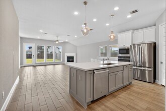 7435 Denali Dr in Katy, TX - Building Photo - Building Photo