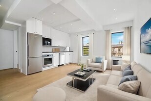 207 E 4th St, Unit 4A in New York, NY - Building Photo