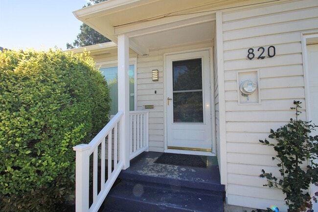 820 NE Sumner St in Portland, OR - Building Photo - Building Photo