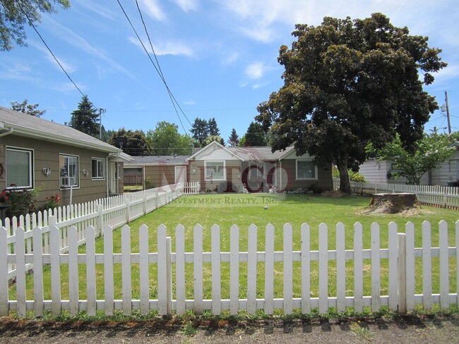 property at 1105-1109 E Van Buren Ave
