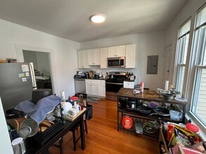 1423 Cambridge St, Unit 1427-6 in Cambridge, MA - Building Photo - Building Photo