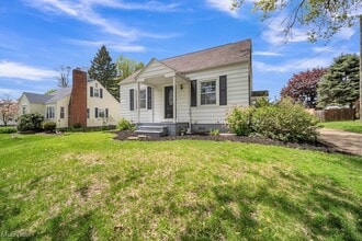 1215 Sunford Ave SE in North Canton, OH - Building Photo - Building Photo